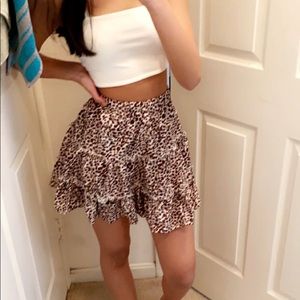 super cute cheetah print skirt!